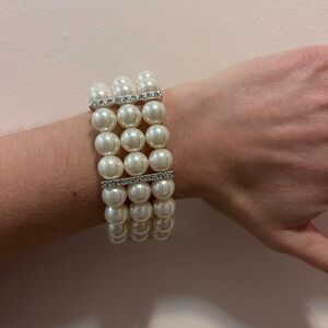 Women’s faux pearl Bridal bracelet